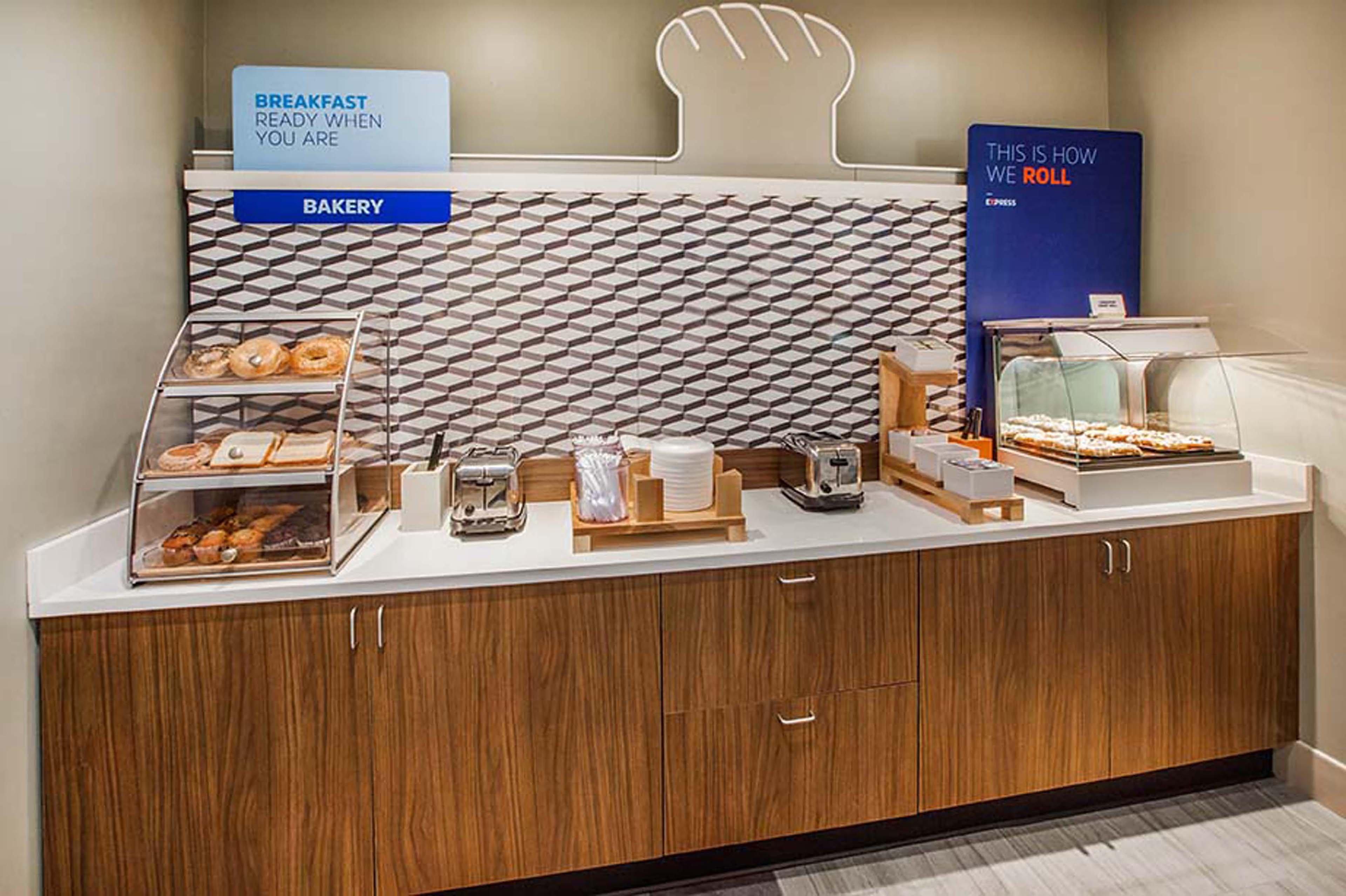 Holiday Inn Express & Suites Rapid City By Ihg Zewnętrze zdjęcie