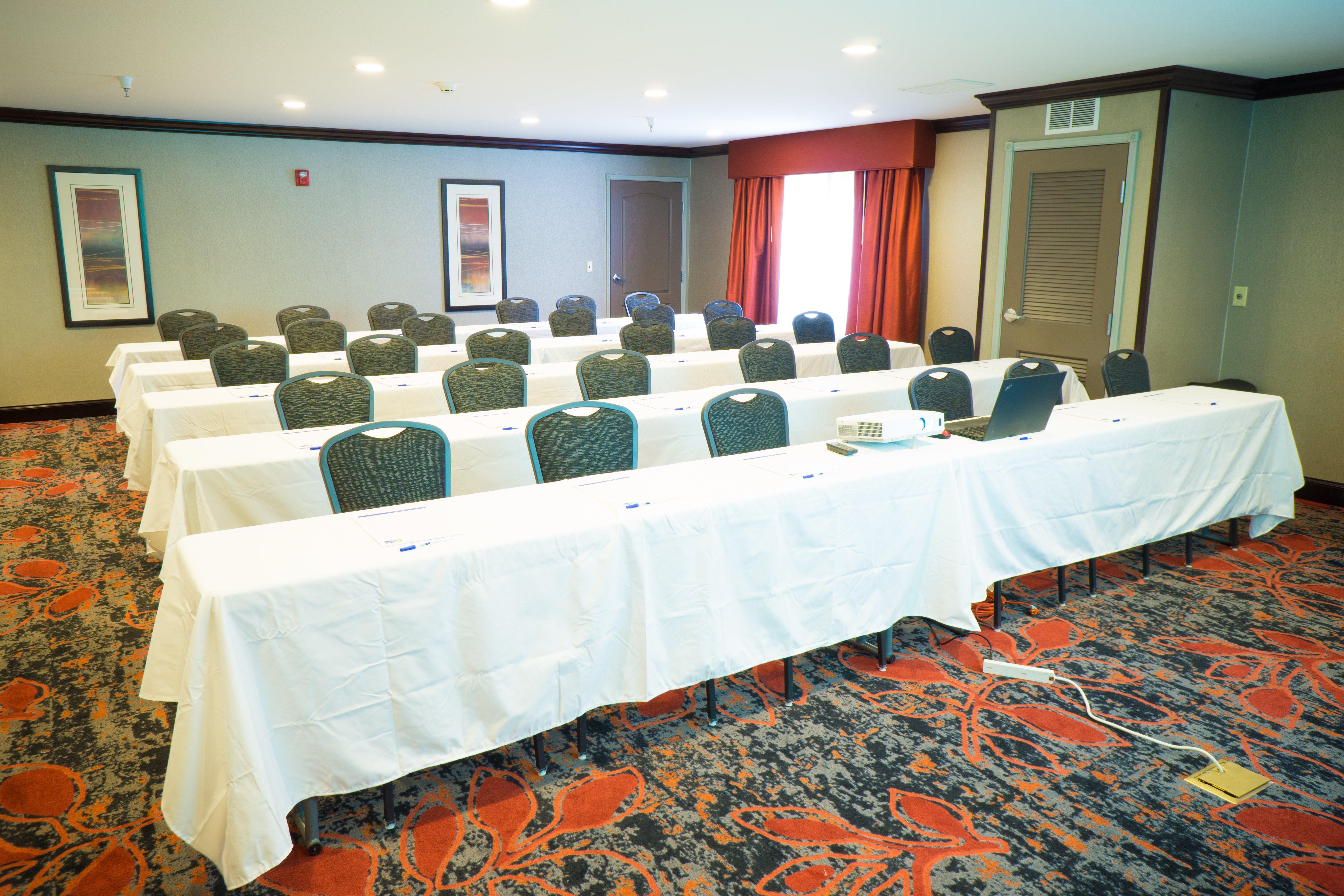 Holiday Inn Express & Suites Rapid City By Ihg Zewnętrze zdjęcie